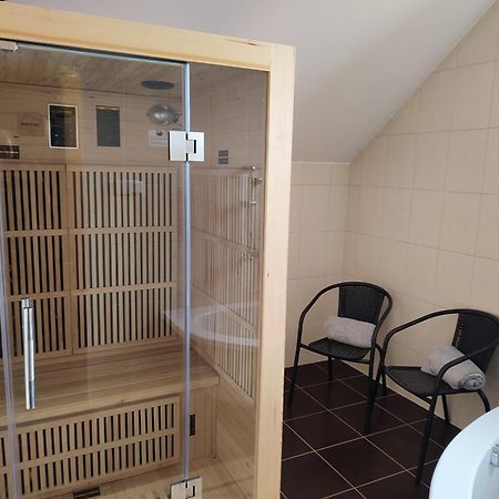 Penzion A Restaurace Na Salasi Hutisko Eksteriør billede